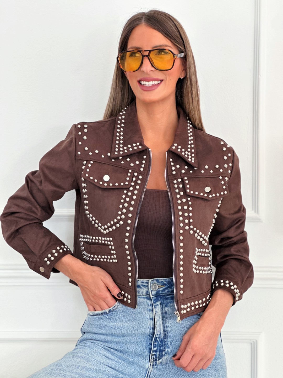 Chaqueta Ante Tachas Chocolate