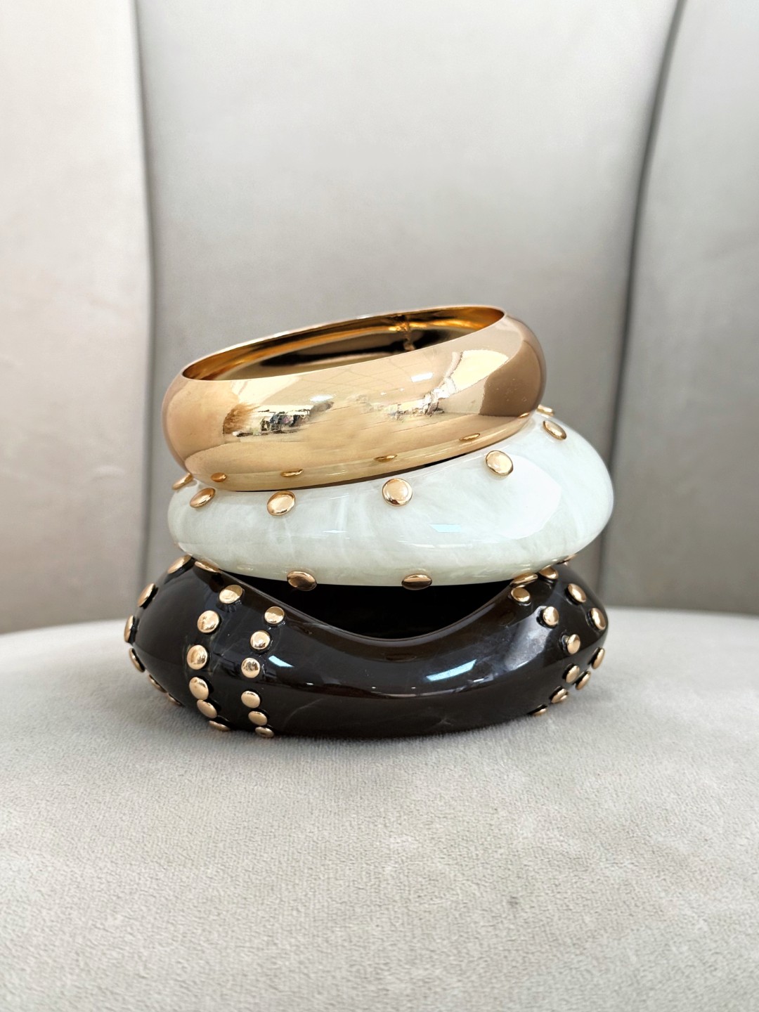 Pulsera Triple Tachas Chocolate