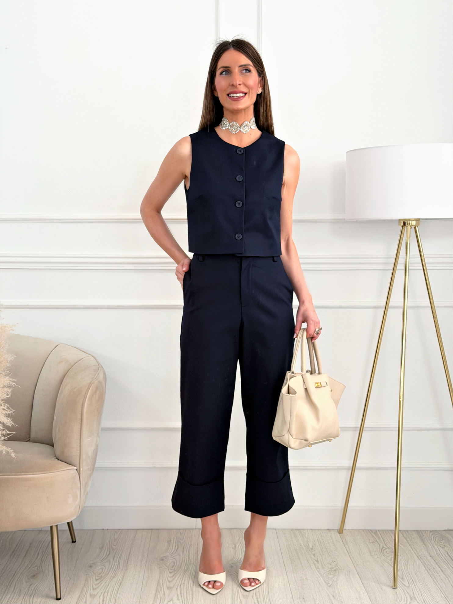 chaleco-crop-azul-marino-botones-frontal2