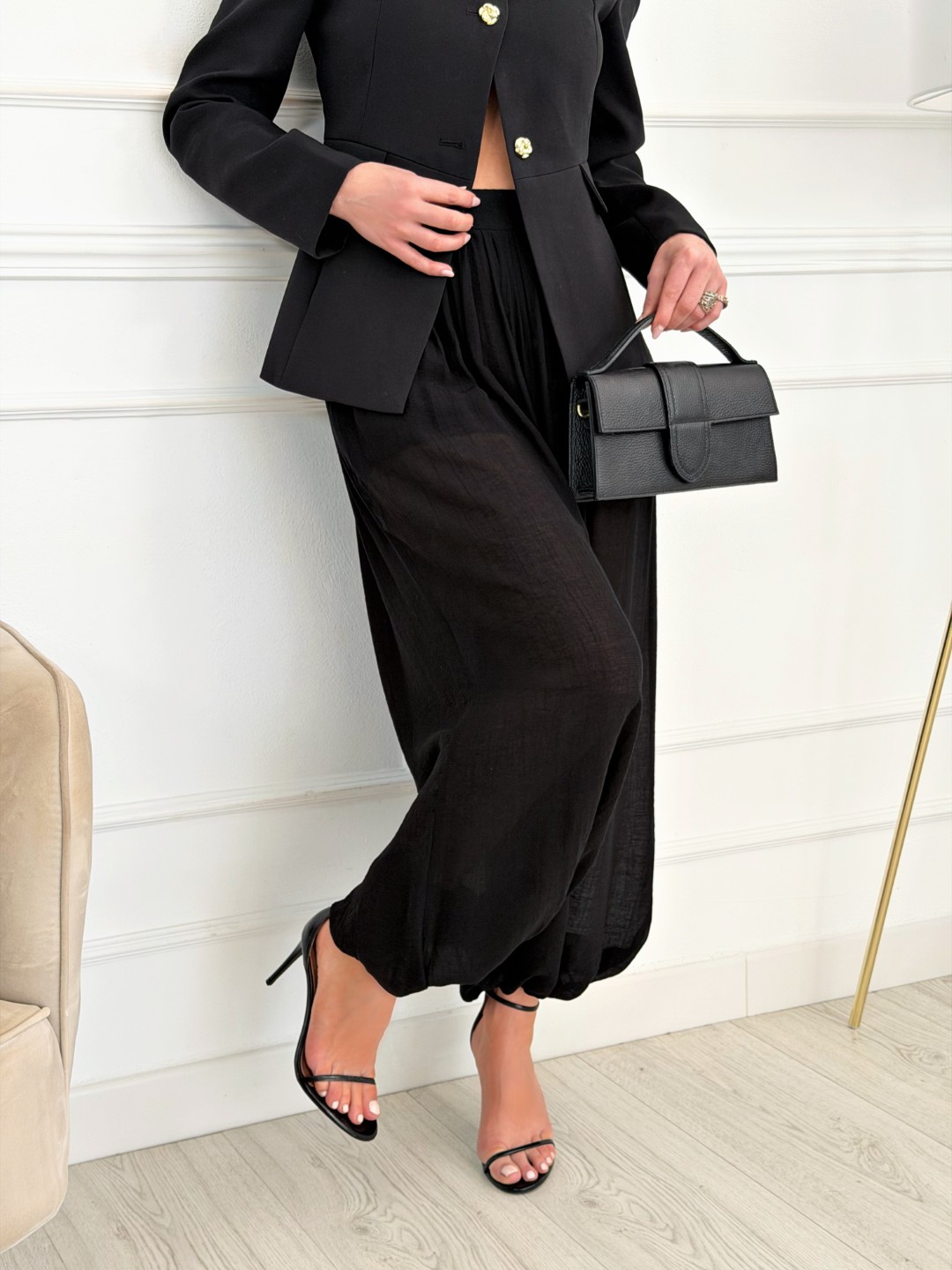 pantalon-bombacho-fluido-negro-forro-short