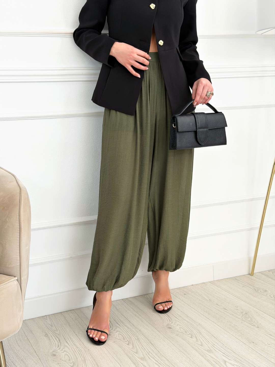 pantalon-bombacho-mujer-kaki-fluido