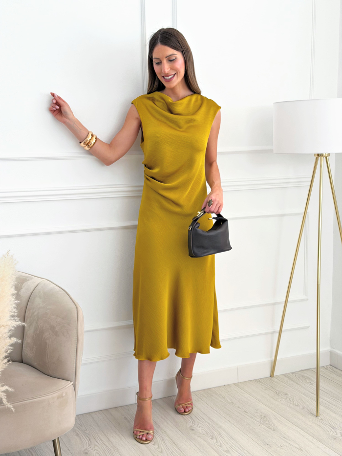 Vestido Satinado Gabriela Mostaza