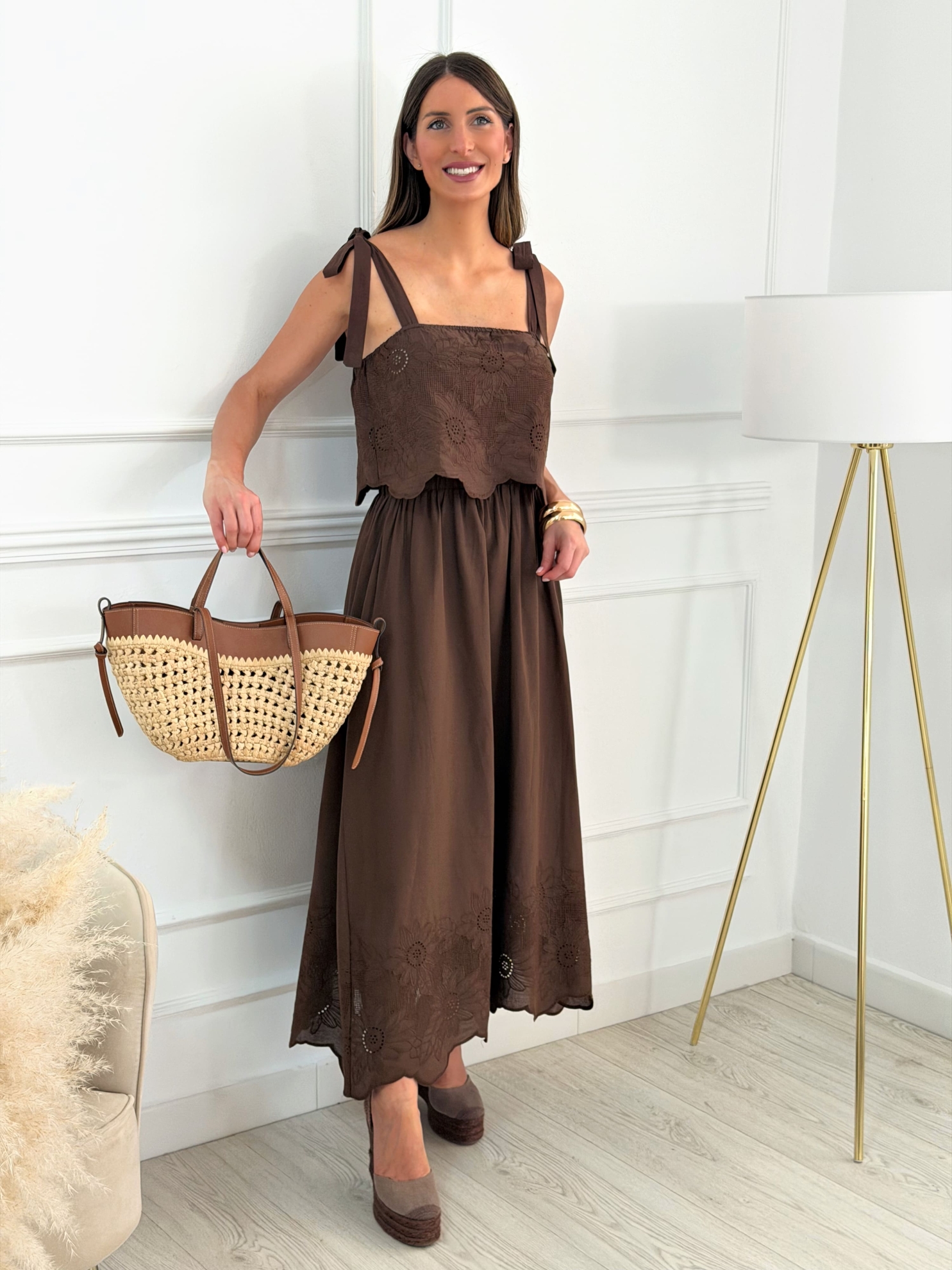 conjunto-chocolate-bordado-algodon-falda-midi-mujer